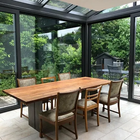 Mit Eigenem Garten Und Terrasse