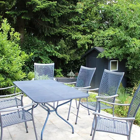 Holiday home Mit Eigenem Garten Und Terrasse